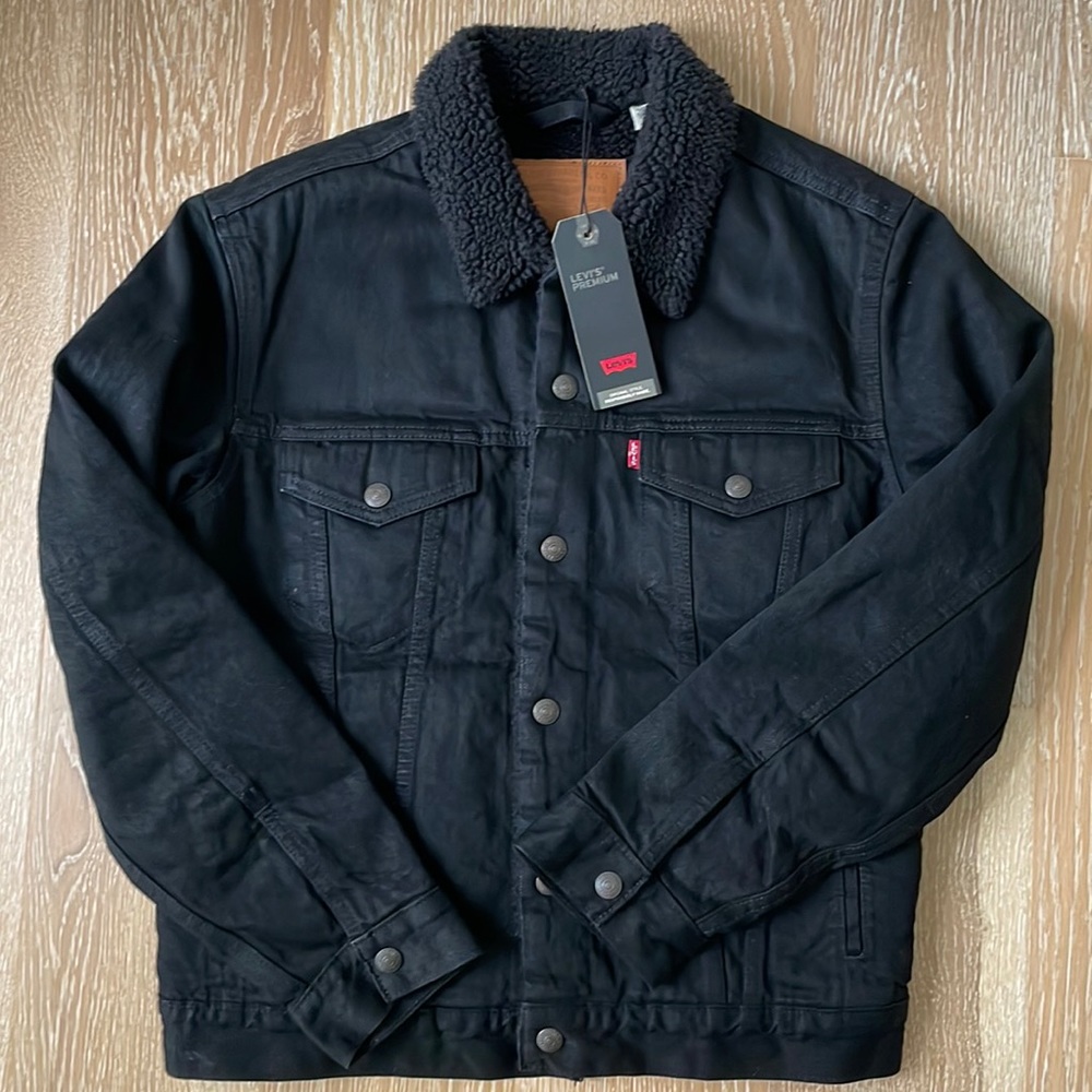 Levis Women's Original Sherpa Trucker Denim Jacket in Black Size S